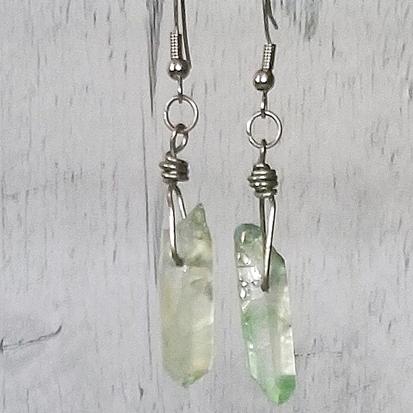 🌿Bundle of 3 Pairs Handmade Earrings 🍃soft green colours, dangly earrings 🌻 - Picture 4 of 4